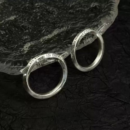 Silvora Möbius Ring