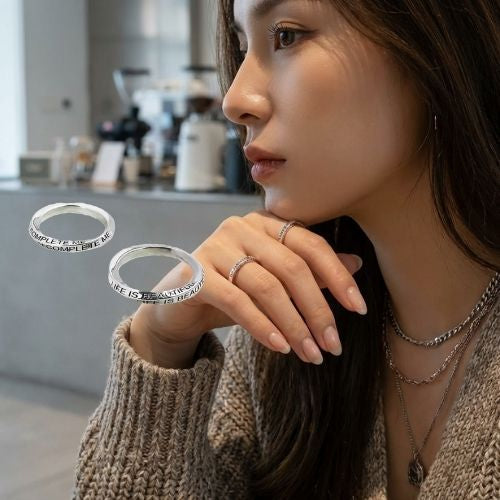 Silvora Möbius Ring